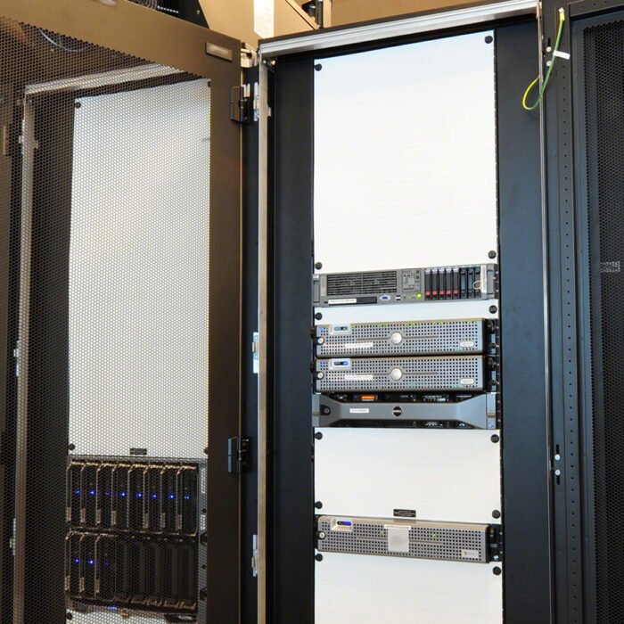 49-PF27U-10W White PlenaFill Rack Blanking Panels